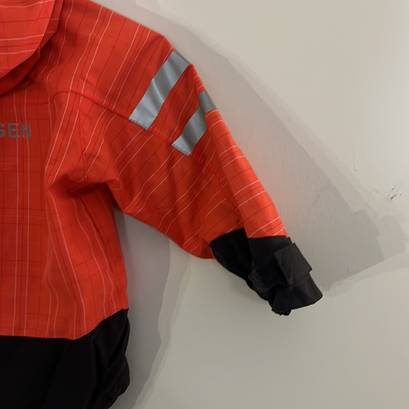 Helly Hansen Kids Jacket - Size 1 - Picture 9 of 12